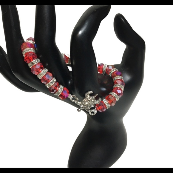 Beaded bracelet with sea turtle pendant and faux diamonds - Picture 4 of 7